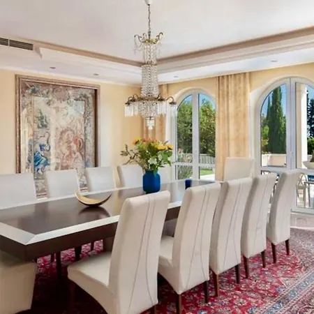 Σπίτι διακοπών Stylish Kzey, Private Pool *